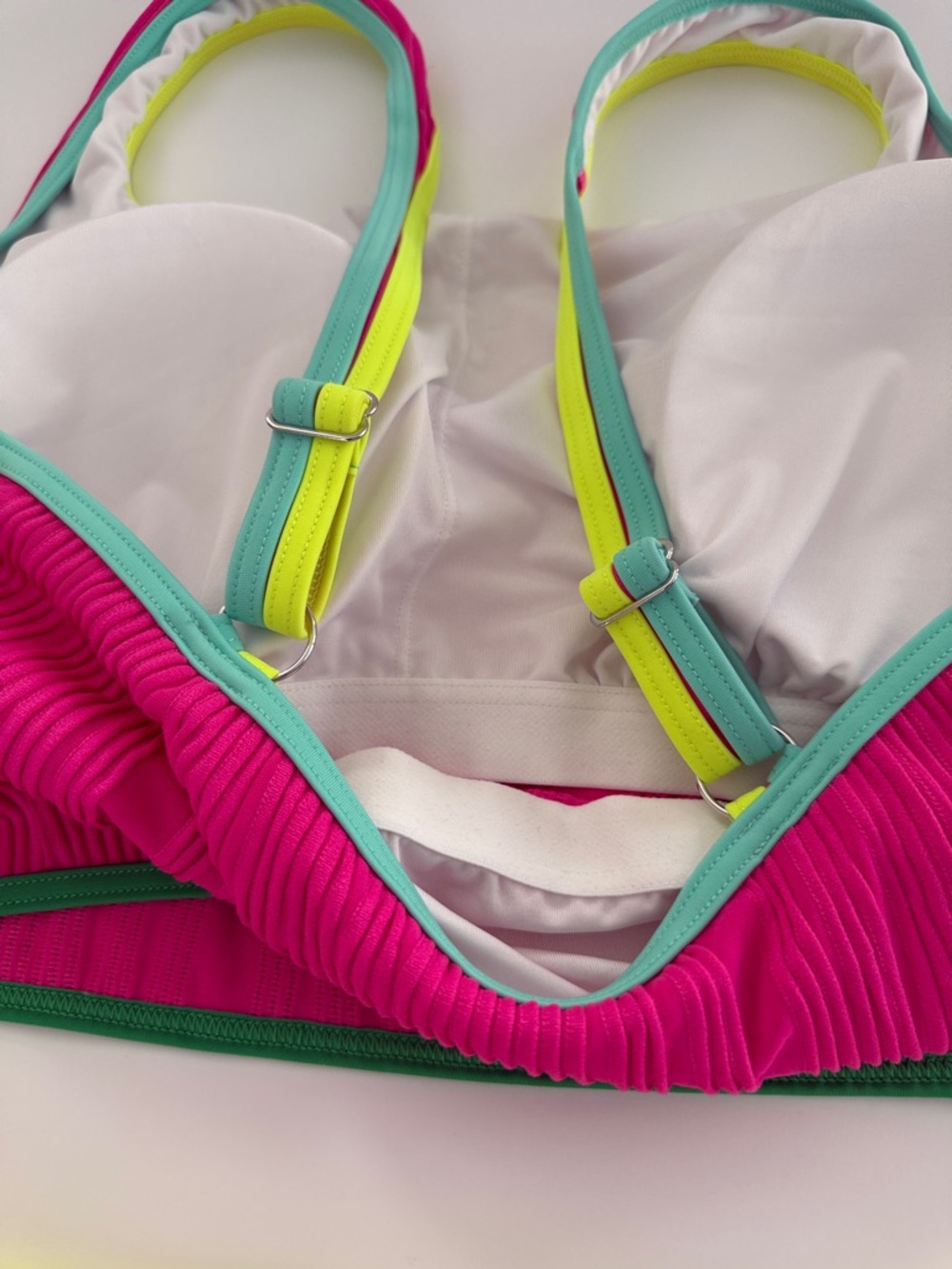 CHARMO || Neon Pink Ribbed High-Waist Bikini Set with Contrast Trim. Sz. XL - Picture 12 of 16
